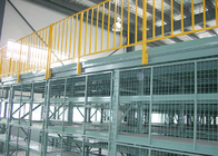 倉庫の鉄骨構造の中二階は多水平な階段デッキの中二階床を悩ます