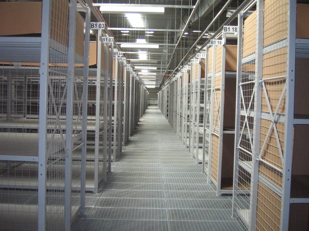 倉庫多層の中二階の棚パレット積層ラックの床